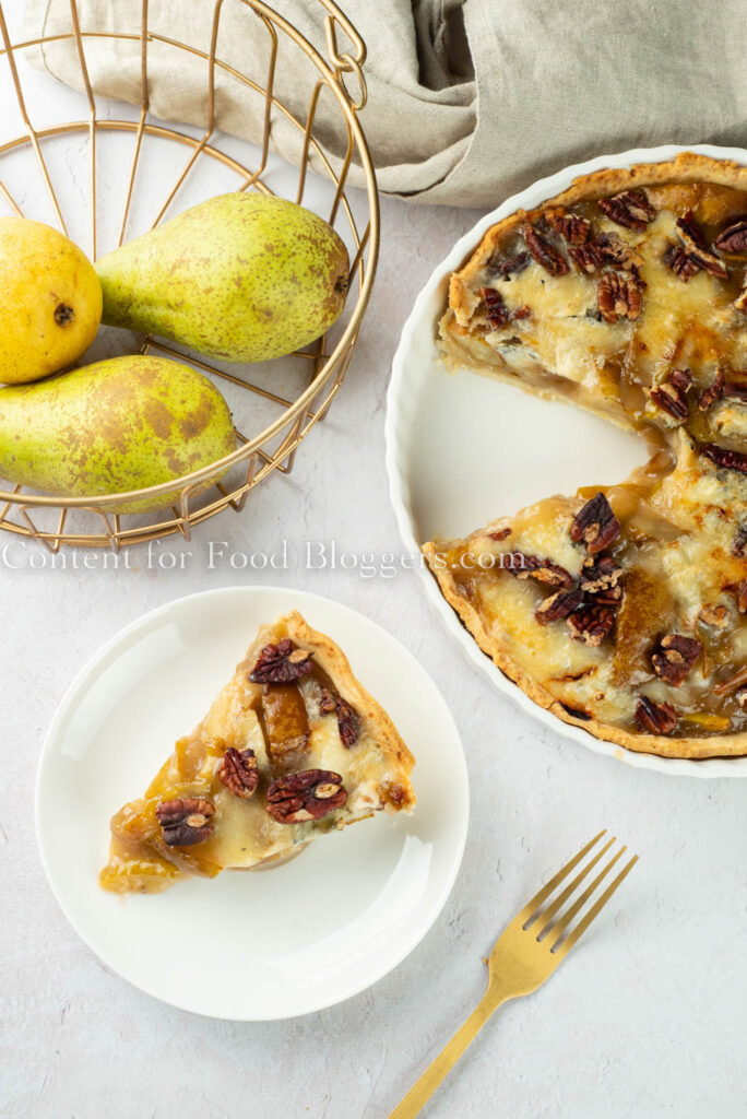 PLR recipe – Pear Blue Cheese Pecan Pie
