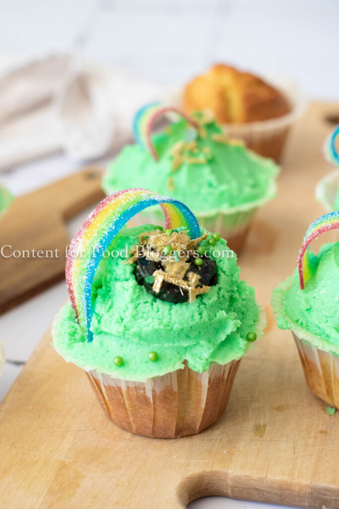 PLR Recipe - Saint Patrick's Day Rainbow Cupcakes